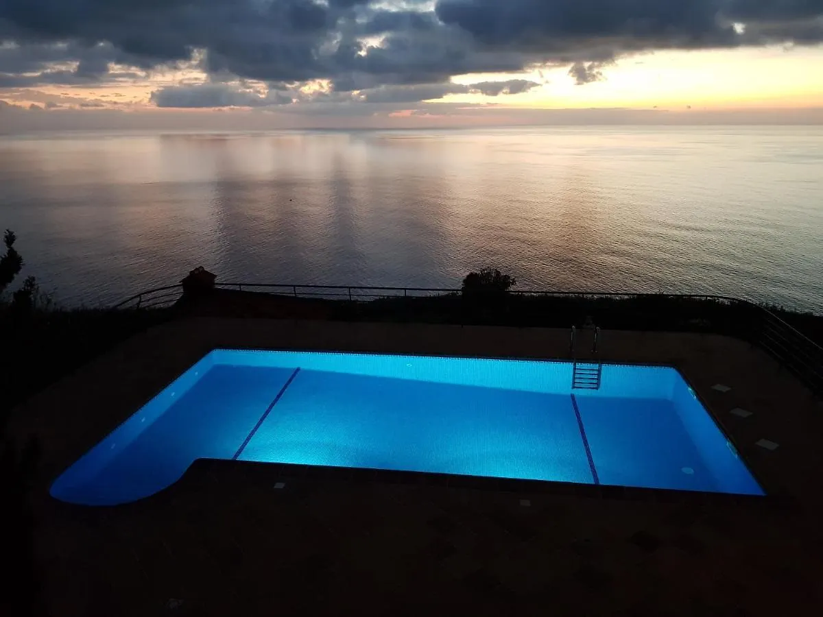 Fajã da Ovelha Secluded Sunset Villa On Cliff & 180 Degree Ocean Views 0*, Fajã da Ovelha פורטוגל