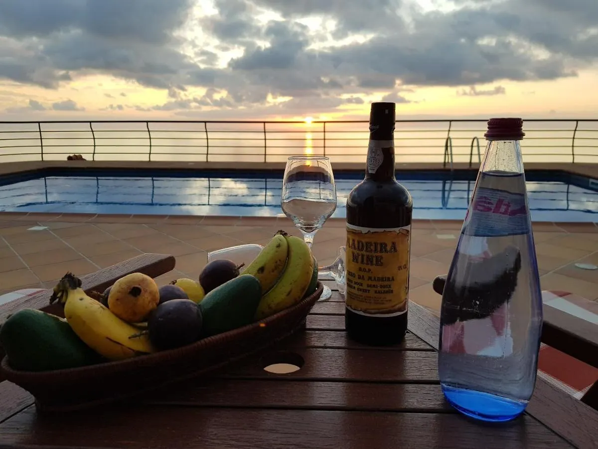 Fajã da Ovelha Secluded Sunset Villa On Cliff & 180 Degree Ocean Views