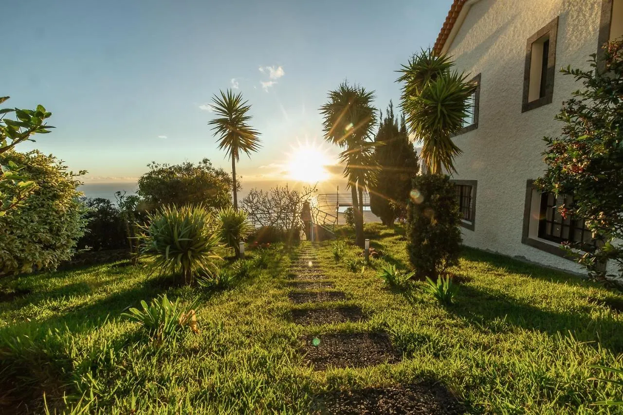 Fajã da Ovelha Secluded Sunset Villa On Cliff & 180 Degree Ocean Views  Fajã da Ovelha